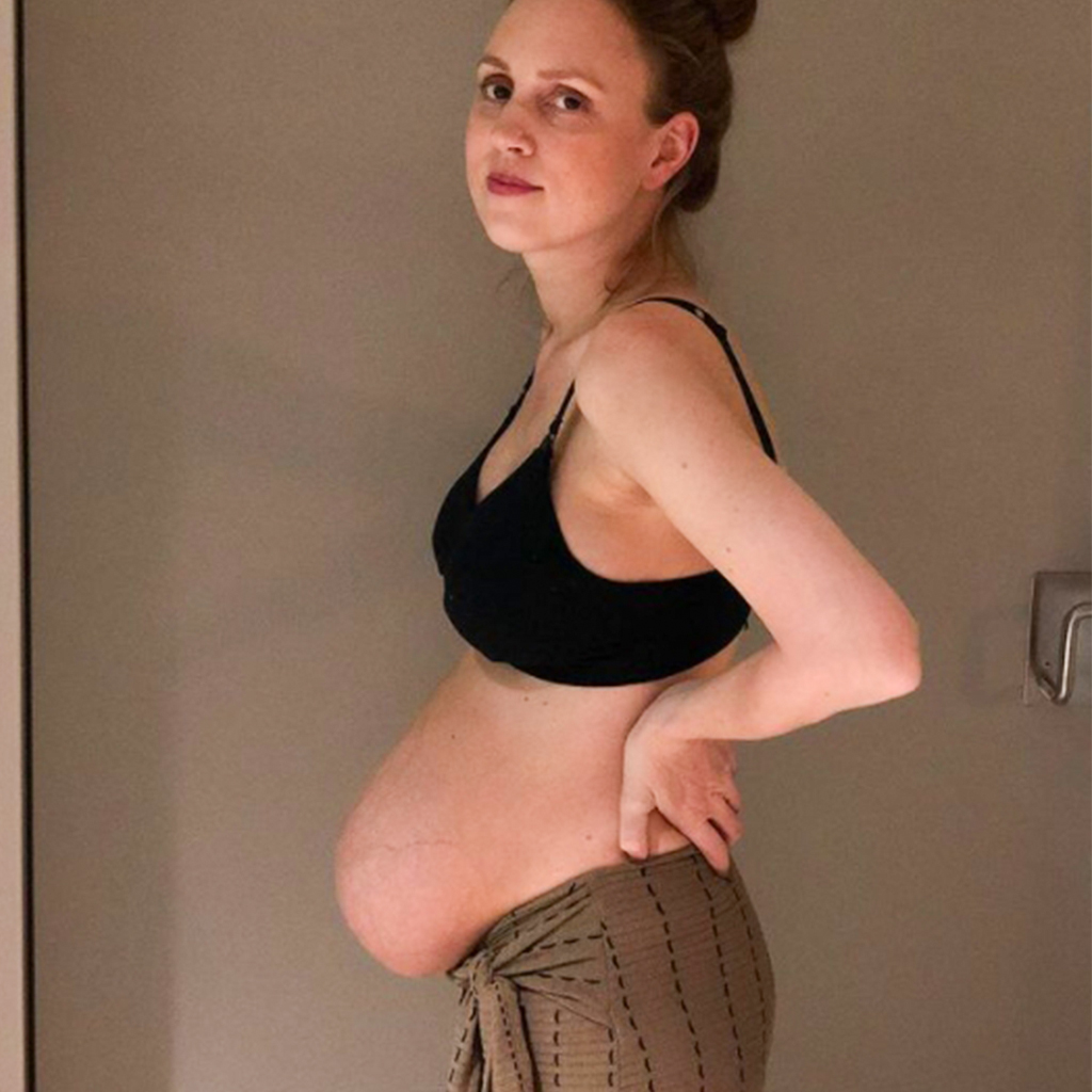 A Mom Of Triplets Shares Her Incredible Journey With Baby Bump Pictures 7